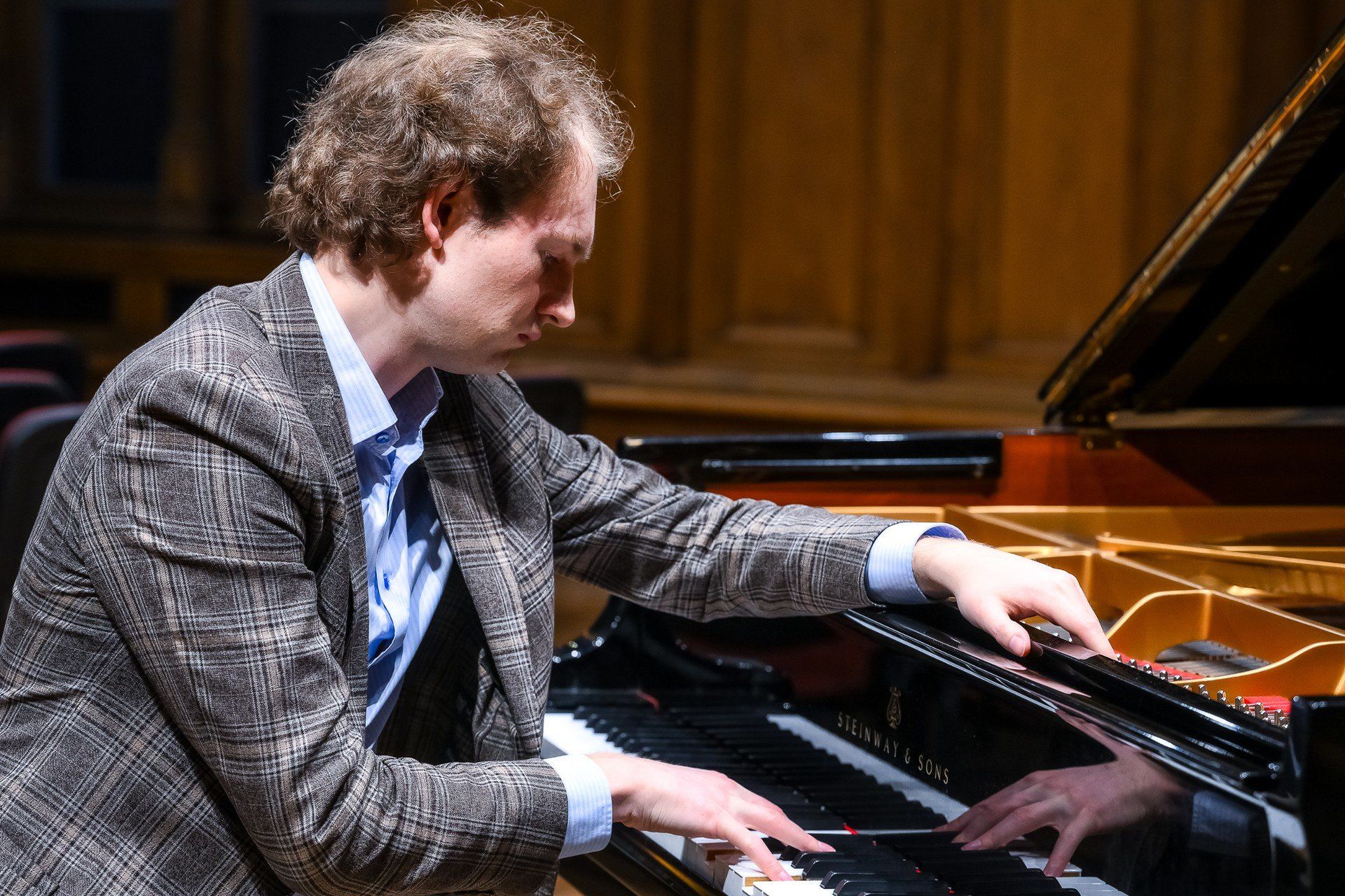 Piotr Pawlak to nie tylko polski pianista, ale także i matematyk (dwukrotny brązowym medalistą Międzynarodowej Olimpiady Matematycznej). 