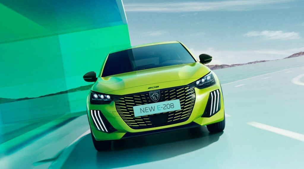 Odświeżony Peugeot e-208