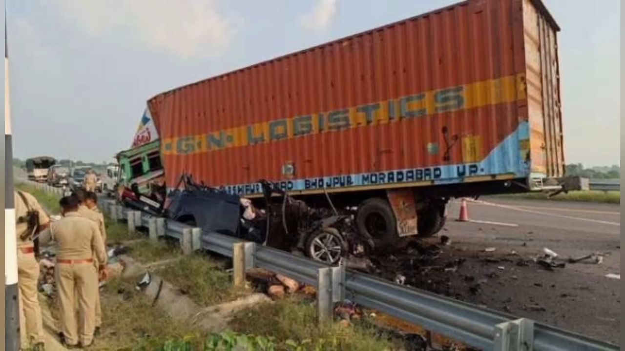 Szalona jazda po indyjskiej autostradzie. "Wszyscy zginiemy" okazało się prorocze