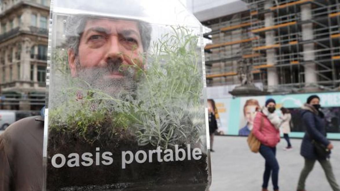 "Przenośna oaza". Nietypowy pomysł bejgijskiego artysty
