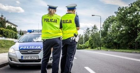 21-latek jechał ponad 100 km/h w terenie zabudowanym
