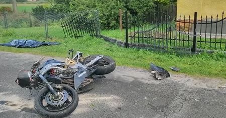 Śmiertelny wypadek w Maryniowie. Nie żyje 19-letni motocyklista. Miał sądowy zakaz prowadzenia pojazdów