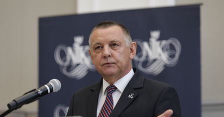 Marian Banaś może zostać pozbawiony wolności? Prof. Antoni Dudek: Bezprecedensowa sytuacja