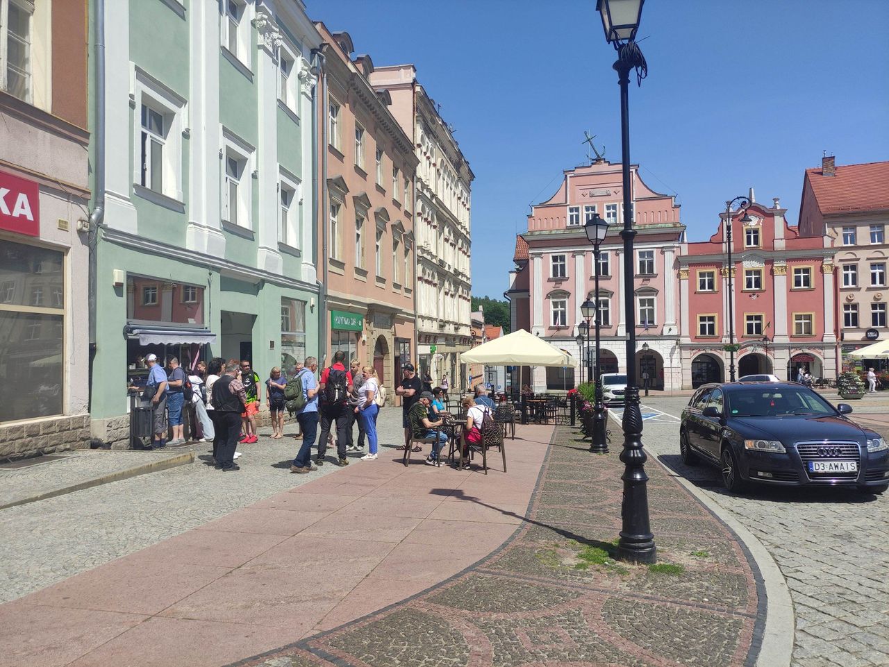 Restauratorzy komentują: wałbrzyski Rynek zaczyna żyć dzięki ogródkom