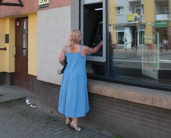 Więcej pieniędzy, ale mniej spokoju. Polacy między długiem a oszczędnościami