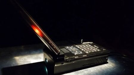 Kolejny telefon z projektorem 1