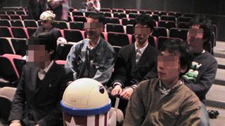 Push-kun: nienormalny robot-kosz na śmieci 1