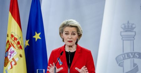 Unia rozważa zaciągnięcie olbrzymiego długu na odcięcie się od surowców Putina