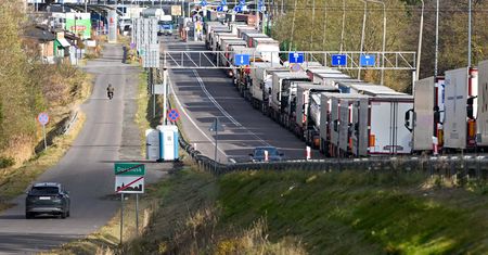 Dziesiątki tysięcy ciężarówek, setki pociągów. Tutaj uderzyły drony
