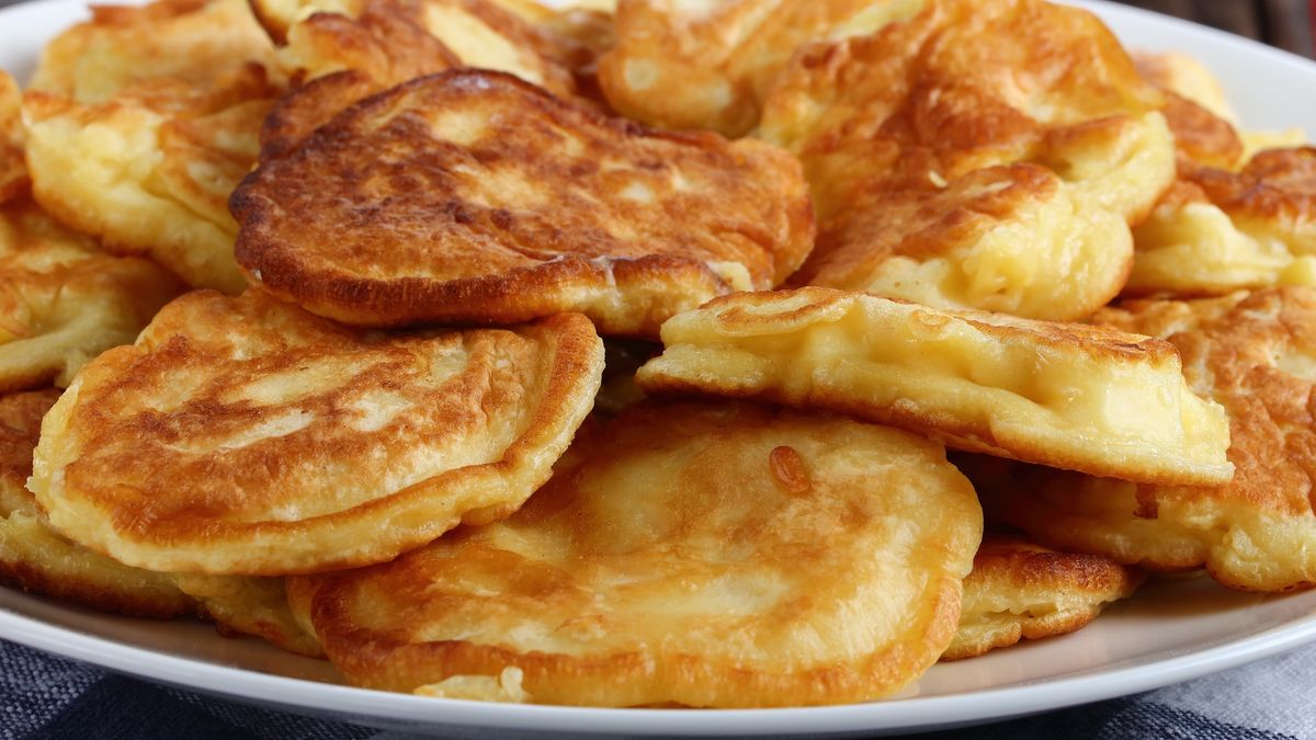 Racuchy bez drożdży, choć brzmią nietypowo wychodzą puszyste