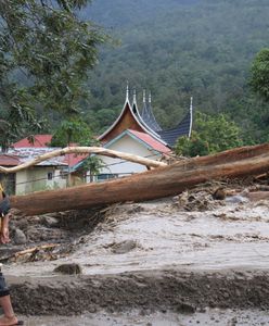 Katastrofalne powodzie na Sumatrze. Liczba ofiar rośnie