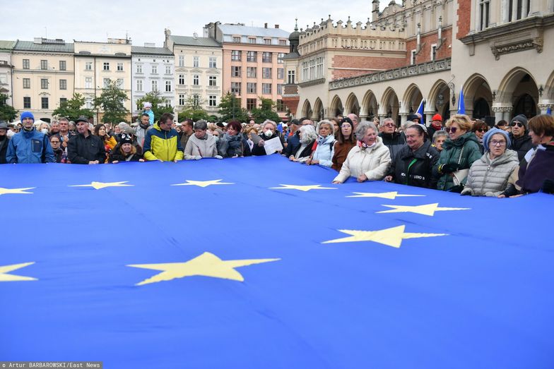 "Zostajemy w Europie". Kilkadziesiąt manifestacji w Polsce po orzeczeniu TK