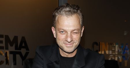 Grzegorz Damięcki ma znaną macochę. Druga żona jego ojca jest cenioną śpiewaczką