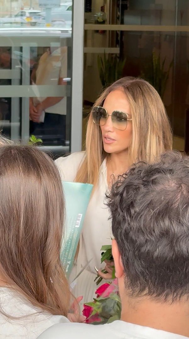 Jennifer Lopez na warszawskim lotnisku