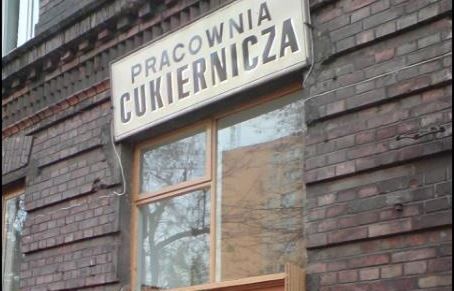 Koronawirus zapukał do drzwi najsłynniejszej pączkarni w Warszawie. "Każdy pączek jest na wagę złota"