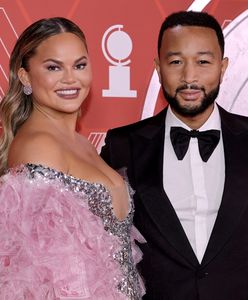 Chrissy Teigen odsłoniła obłędny dekolt. Trudno oderwać od niej wzrok