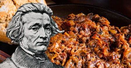 Mickiewicz się zachwycał jego "cudną wonią". Taki bigos gotowano w "Panu Tadeuszu"