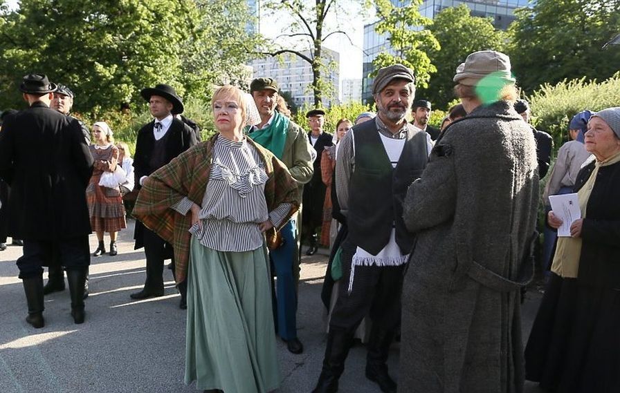 Aktorzy Teatru Żydowskiego grają na ulicy!