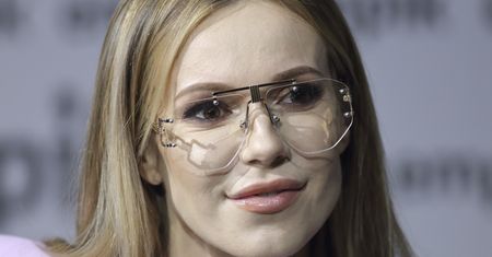 Doda jest w Dubaju. Napisała, że nie zakłada tam maseczki