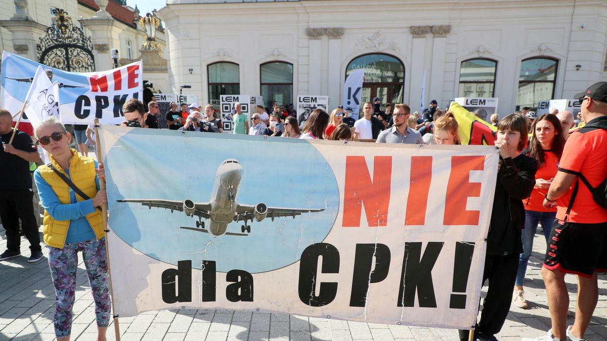 To kolejny protest przeciwko budowie CPK i towarzyszącym jej projektom kolejowym. Zdjęcie archiwalne