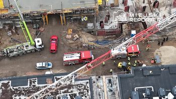 Warszawa: Pożar transformatora na budowie na Targówku. W akcji straż pożarna