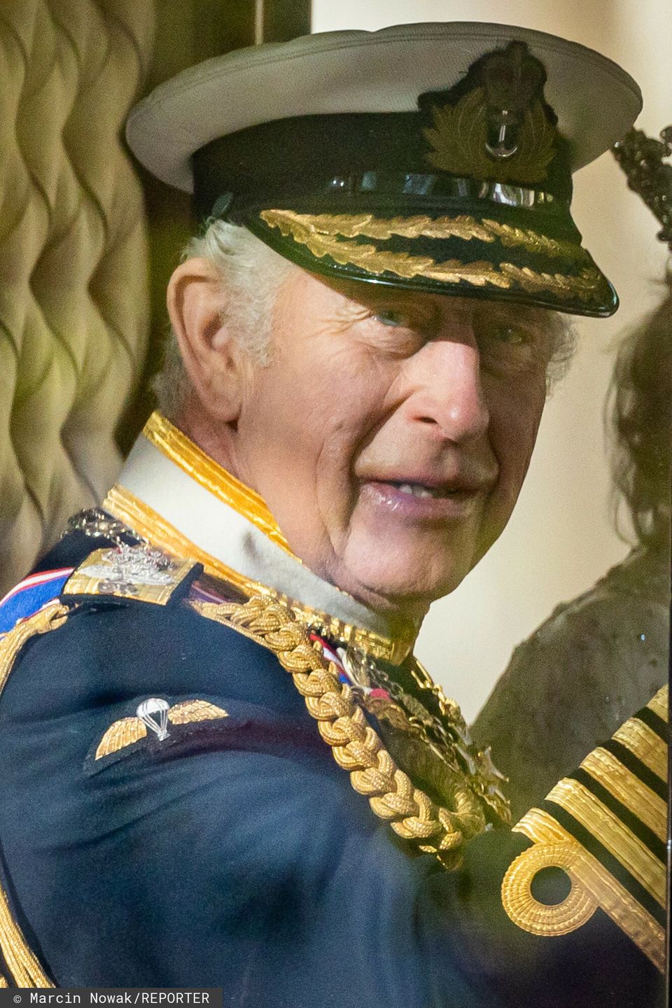 Książę Harry daje PRZTYCZEK W NOS królowi? Eksperci oceniają: "Zostanie to odebrane jako lekceważenie króla Karola III"