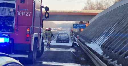 Pożar auta na A4. Utrudnienia na trasie do Krakowa