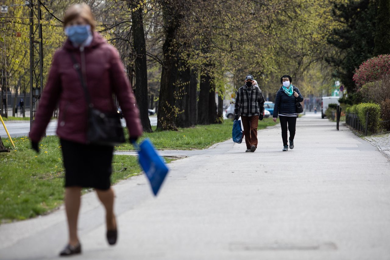 Koronawirus w Polsce. Jak radzimy sobie z pandemią? [BADANIE]