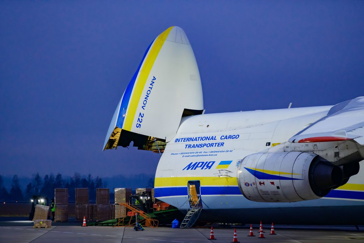 An-225 Mrija to największy statek powietrzny na świecie 
