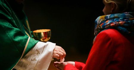 Sondaż. Młodzi ludzie krytyczni wobec Kościoła