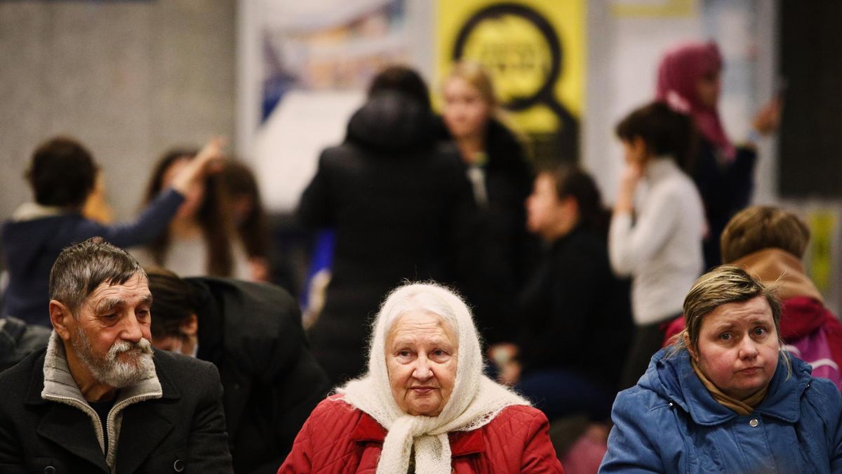 Jak wspomóc seniorów, u których odnawia się trauma związana z wojną?