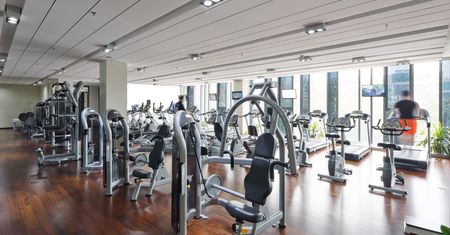 Kolejni przedsiębiorcy wygrywają z sanepidem. Trzy kary dla klubów fitness uchylone