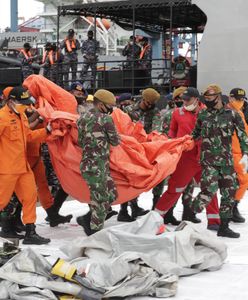 Indonezja. Katastrofa Boeinga 737. Wydobyto ludzkie szczątki