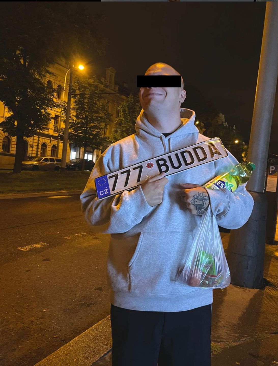 Ujawniono, ile miał zarobić Budda na akcji pożegnalnej