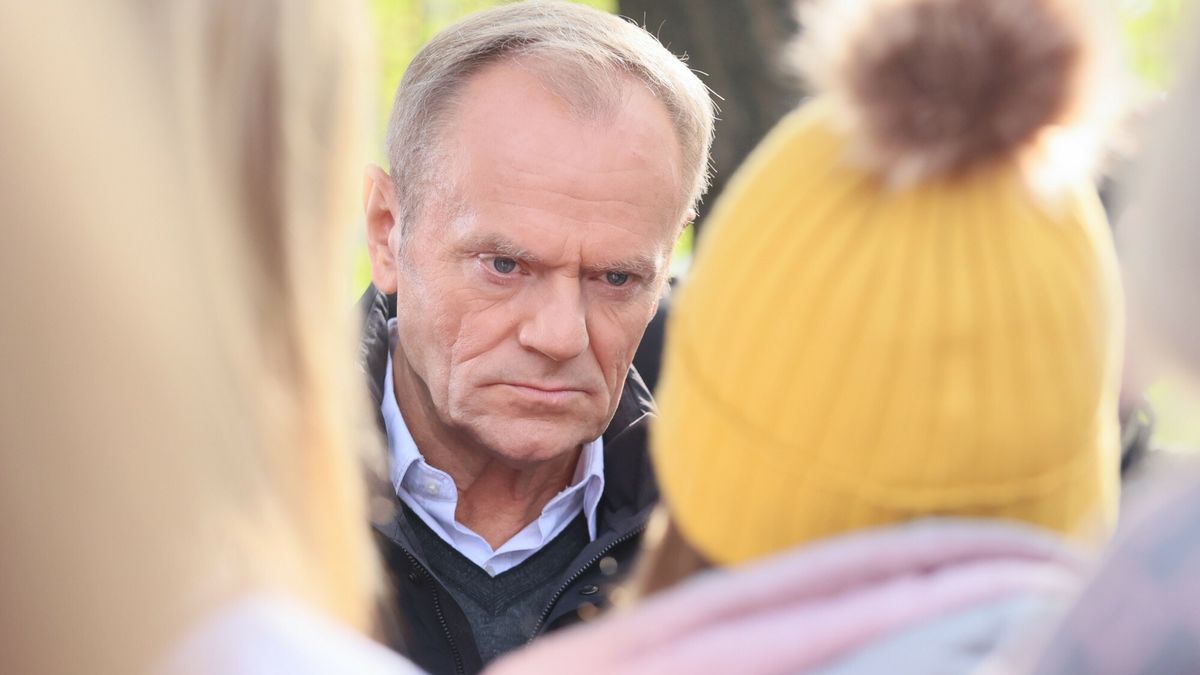 Miasteczko Edukacyjne w Dzie? Nauczyciela
Fot. Pawel Wodzynski/East News, Warszawa, 14.10.2022. Dzien Edukacji Narodowej. Siodmy dzien dzialalnosci MIasteczka Edukacyjnego przy pomniku Ignacego Daszynskiego w Warszawie.
N/z: Donald Tusk
Pawel Wodzynski