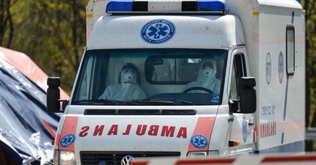 Kilkanaście tysięcy nowych zakażeń. Kilkaset zgonów. Oto nowy raport