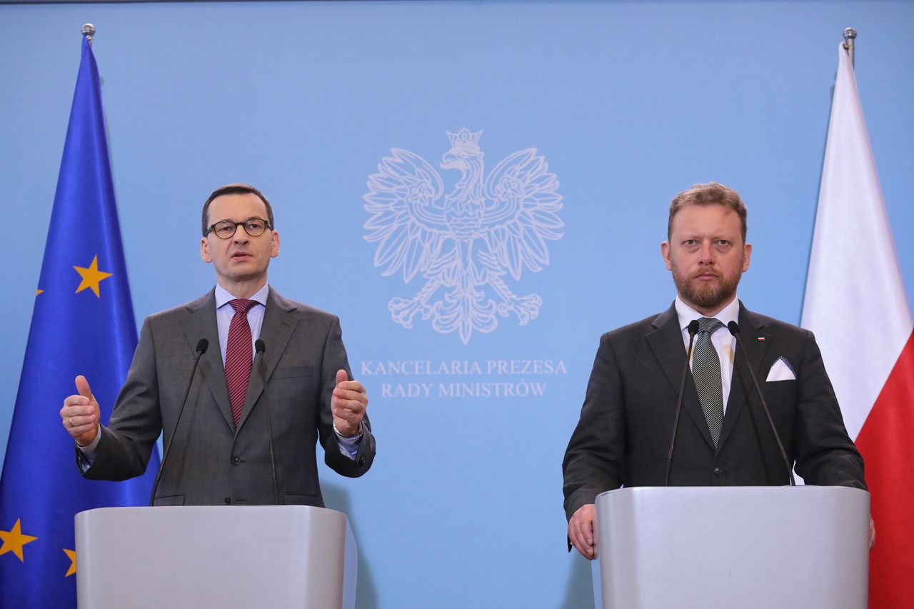 Koronawirus w Polsce. Konferencja premiera Mateusza Morawieckiego, ministra Łukasza Szumowskiego i szefa MEN Dariusza Piontkowskiego