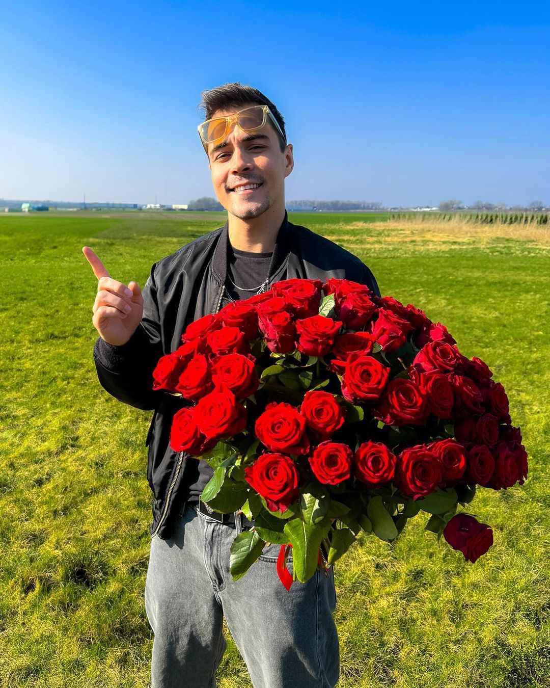 Rezigiusz jest zakochany! Youtuber pokazał partnerkę
