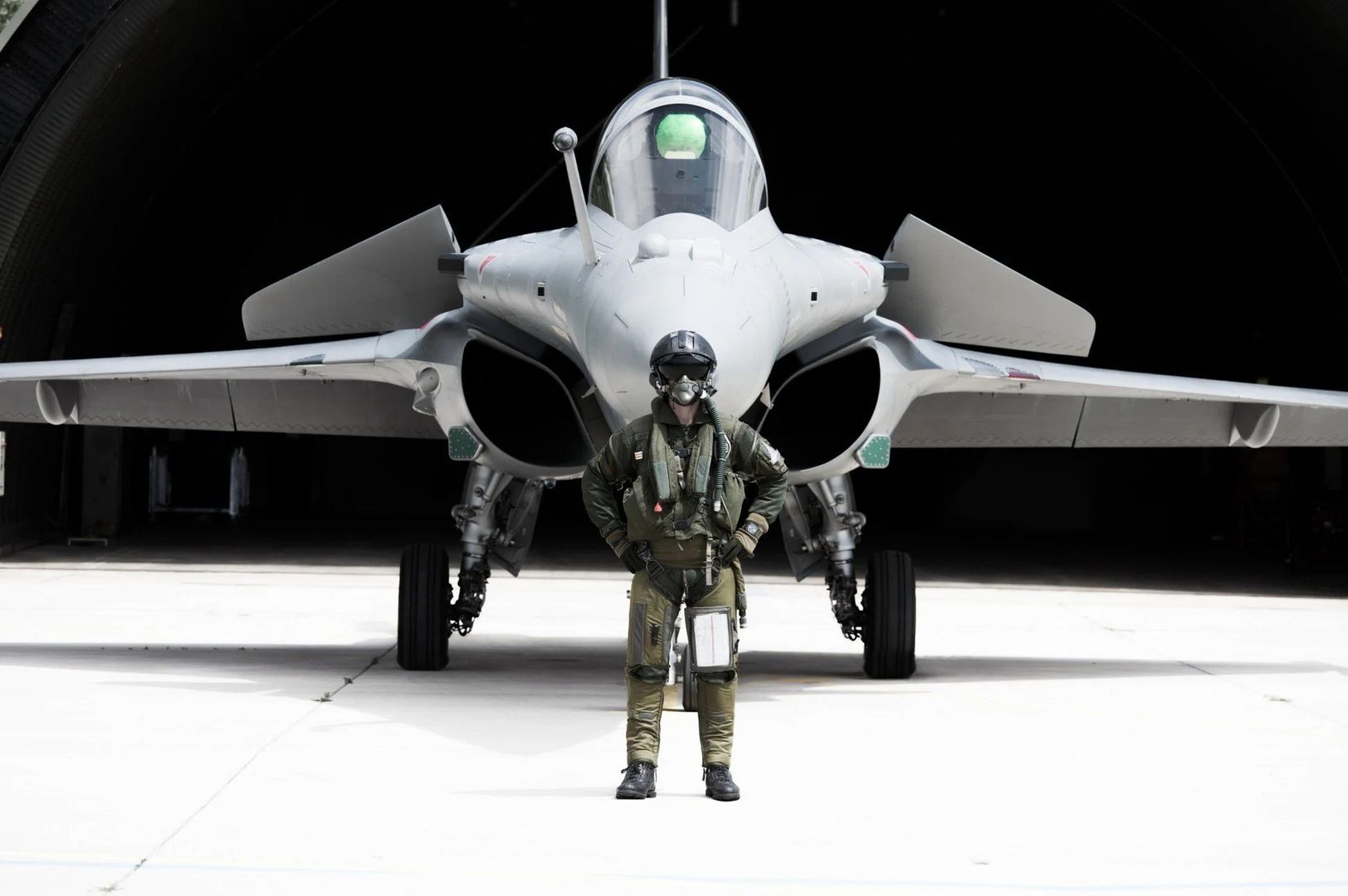 Pilot przed Rafale