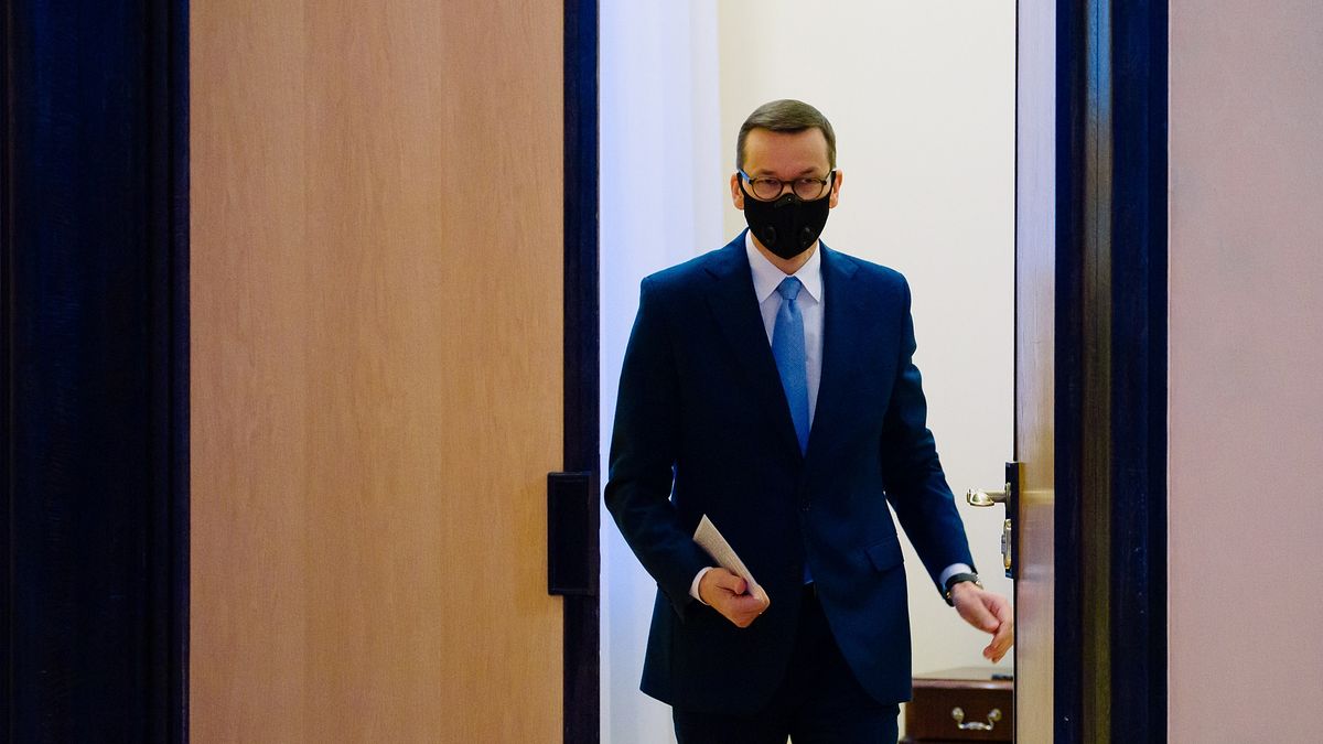 Premier Mateusz Morawiecki ostrzega przed trzecią falą zakażeń