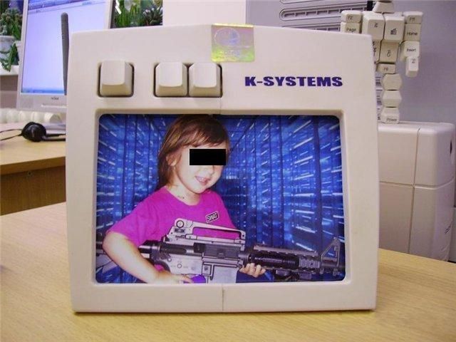 14 gadżetów wykonanych ze starych płyt i komputerowych części 13