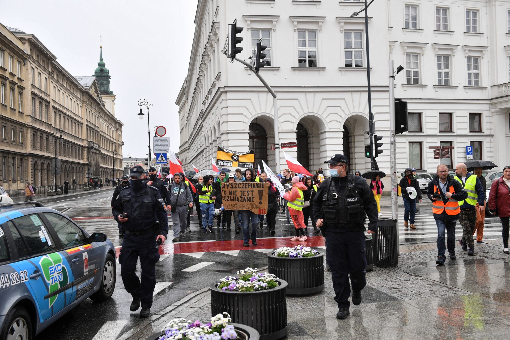 Warszawa. Protest antyszczepionkowców