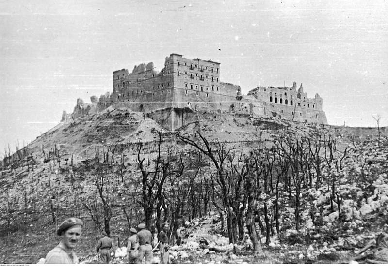 Ruiny klasztoru na Monte Cassino po bitwie