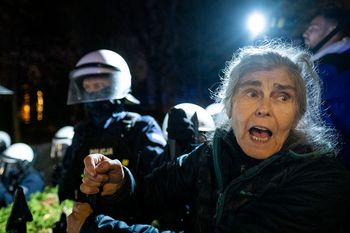 Awantura wokół TK. Politolog pisze o "nawalance partyjnej"