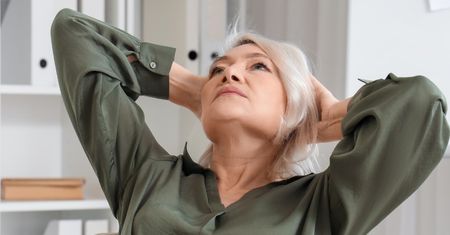Czy pamięć po menopauzie się pogarsza? Jak ją poprawić