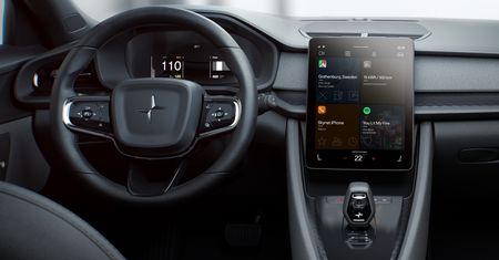 Android Automotive oferuje YouTube'a. Android Auto - nadal nie