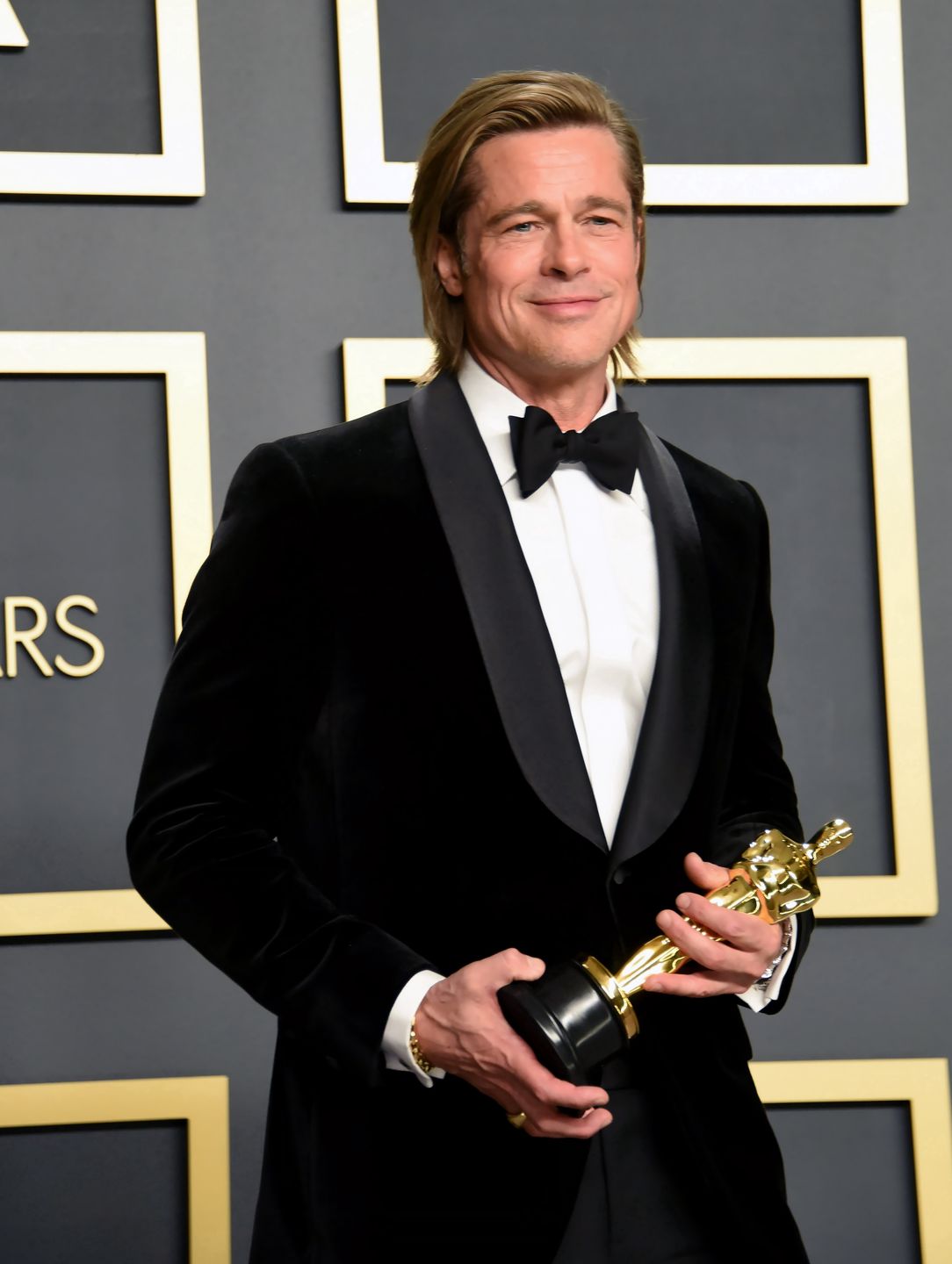 Brad Pitt przyłapany na wakacjach z nową partnerką - Nico Poturalski