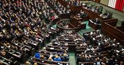 Krzyżówka polityczna. Czas na 14 pytań