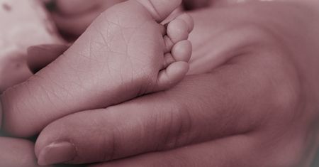 Poznań. Mama pięcioraczków wyszła ze szpitala. Wciąż je odwiedza