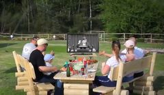 PO: Telewizja Polska odmówiła emisji spotu Marszu Wolności. TVP: sprzedaliśmy już czas relamowy (wideo)